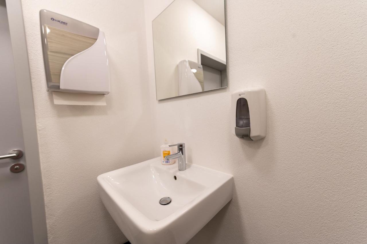 Stadthaus Seeblick G5 - Hostel FDH Εξωτερικό φωτογραφία